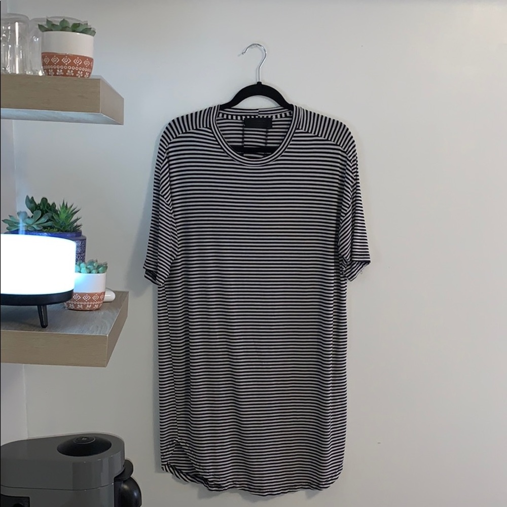 Represent Striped Extra-Length Tee
